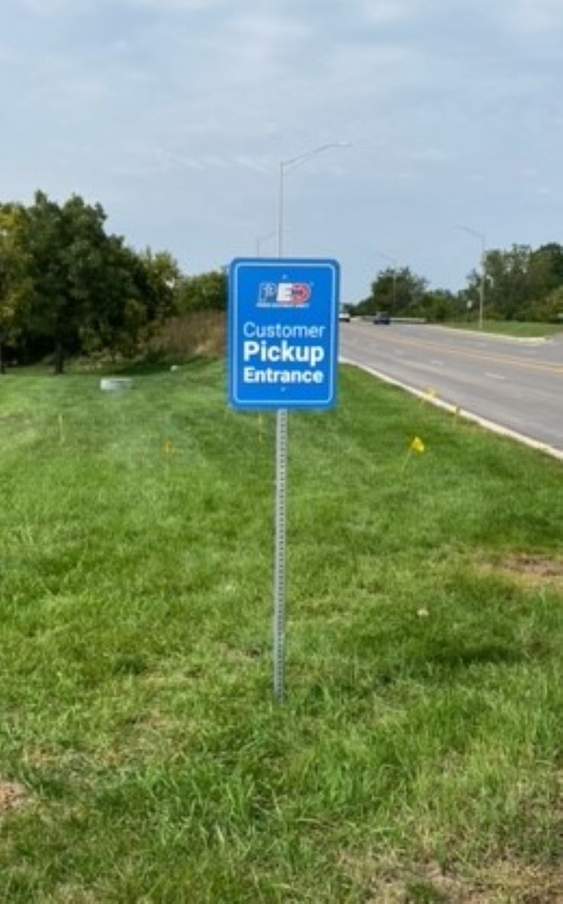 Customer Pickup Sign
